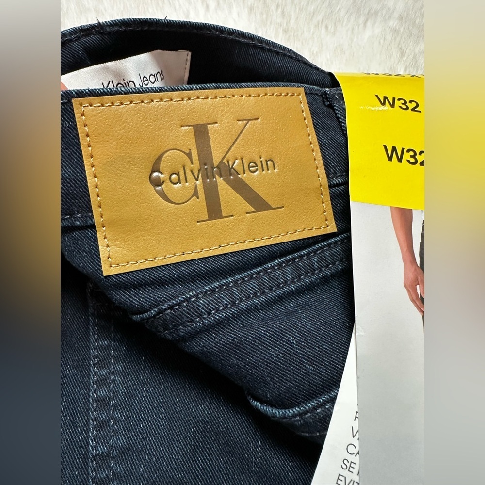 Calvin Klein Men's Navy Straight Jeans - Picture 8 of 10